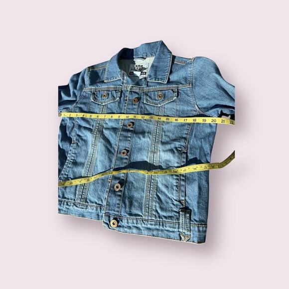 Route 66 women’s size L denim jacket, 99 % cotton 1% spandex - Picture 6 of 7